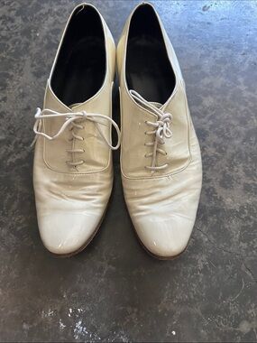 Yves Saint Laurent Cream Patent Leather Lace-Up Flats